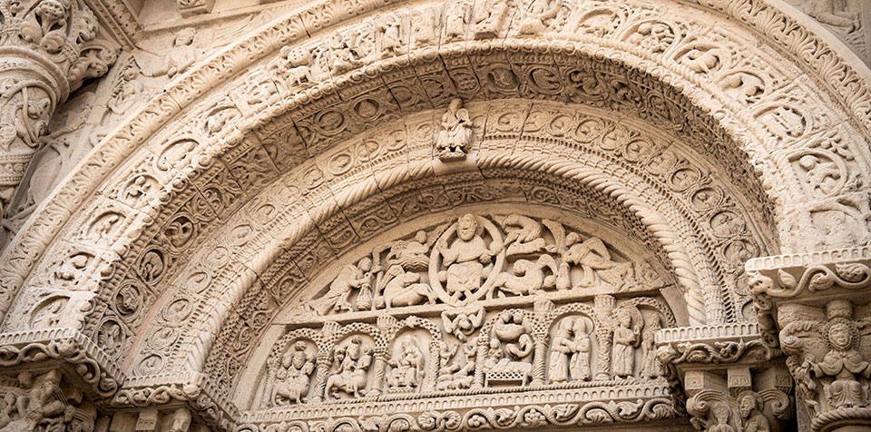 portail de l'église de Bourg-Argental classée Monument Historique